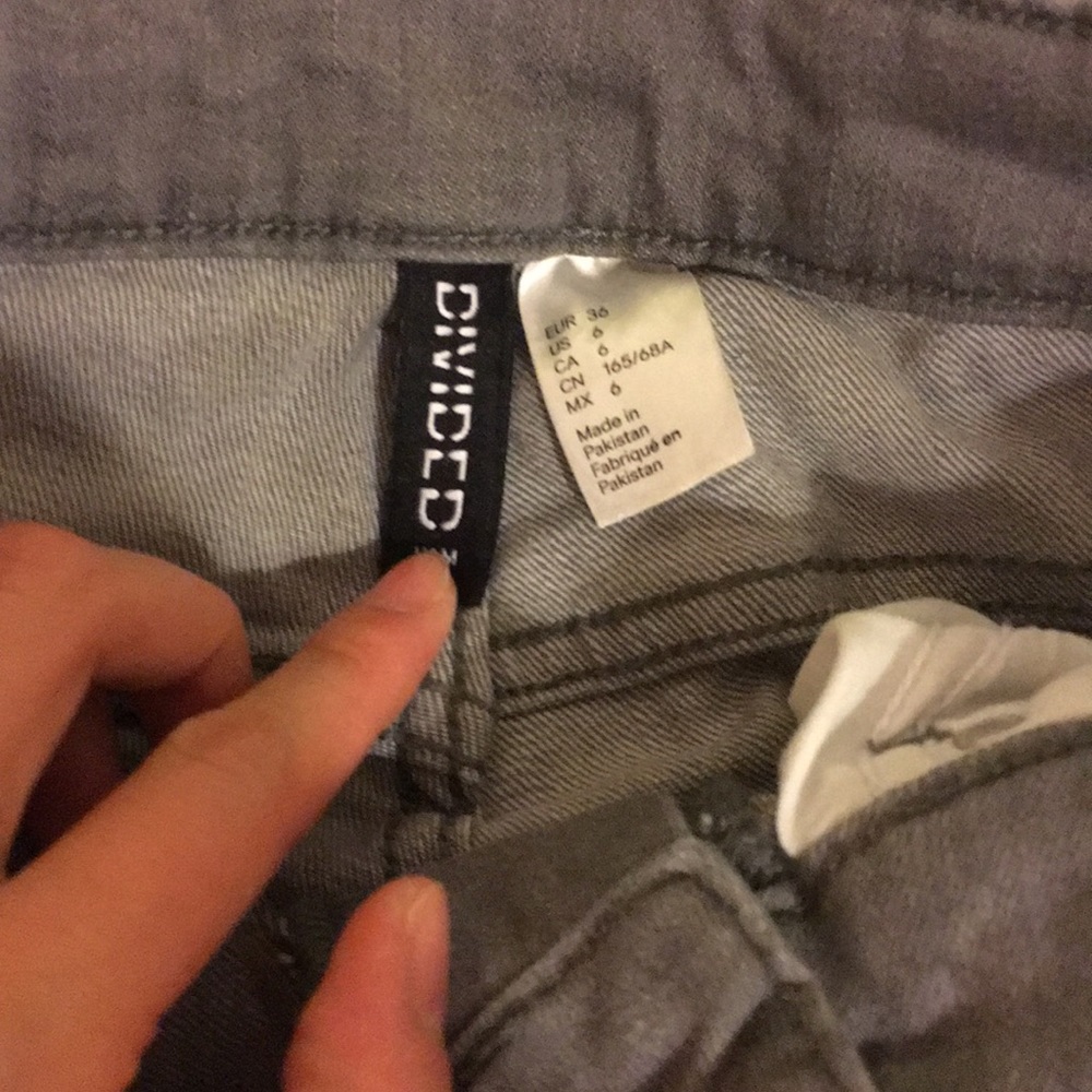 Gray Ripped Jeans - Picture 3 of 4